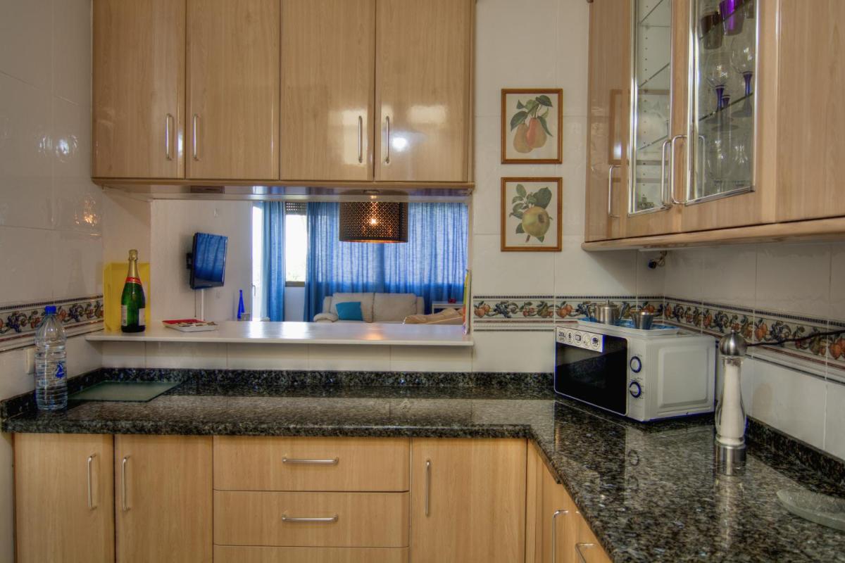 Azahara Apartamento cerca Playa Las Vistas Los Cristianos - Housity