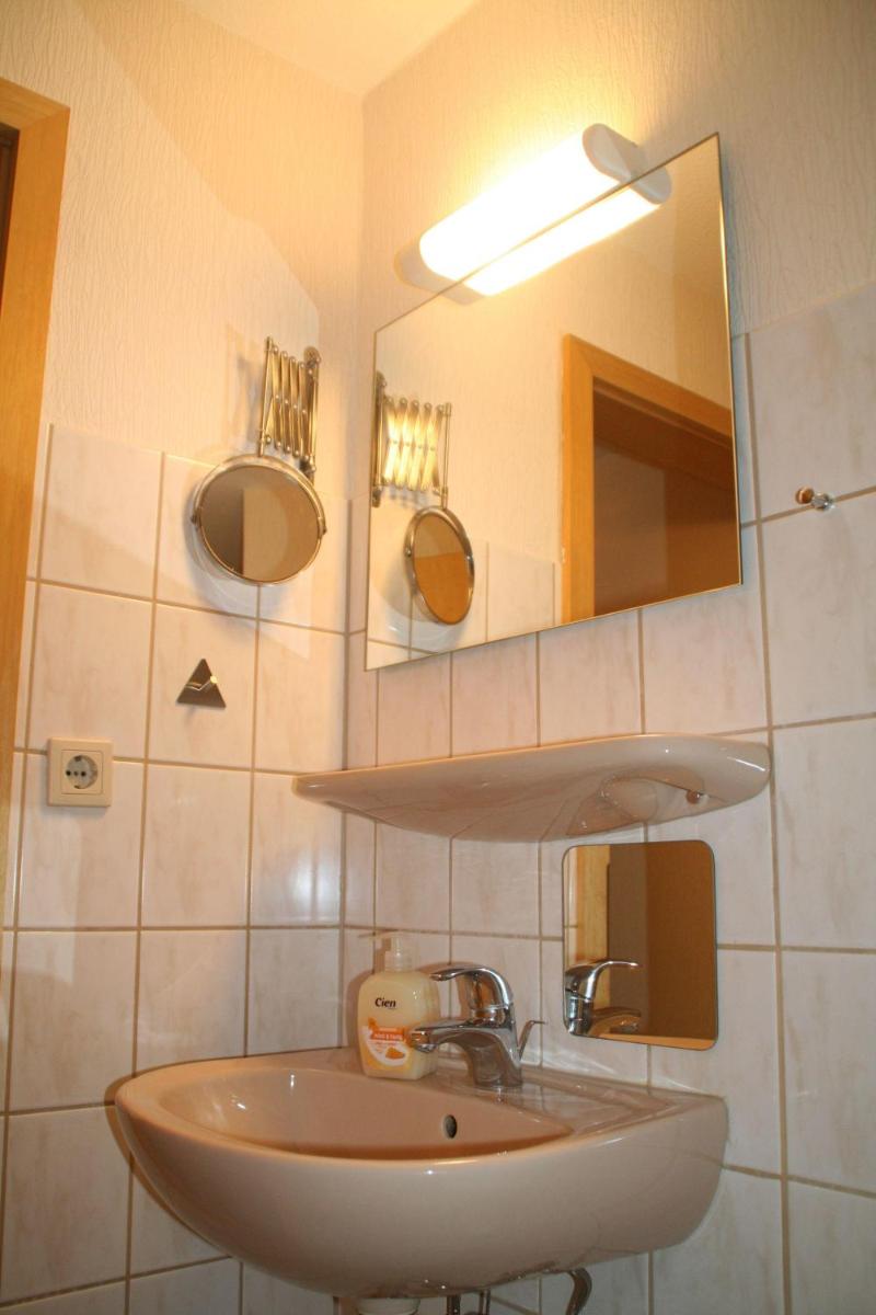 Ferienhof-Carstensen-Wohnung-Leuchtturm - Housity