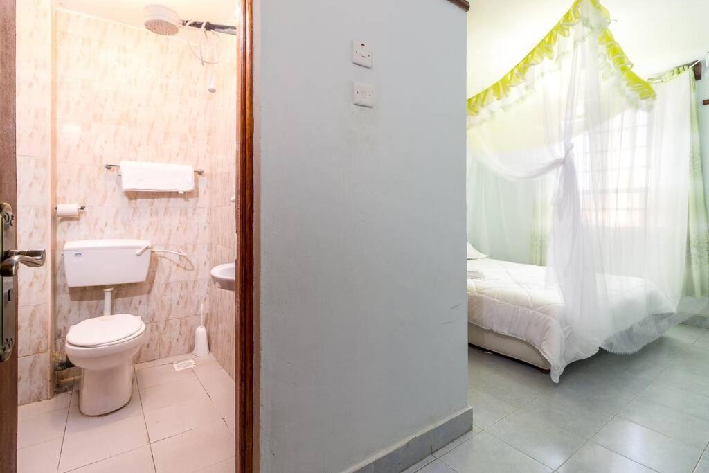 Elegant Place with a perfect view of Lake Nakuru - Housity