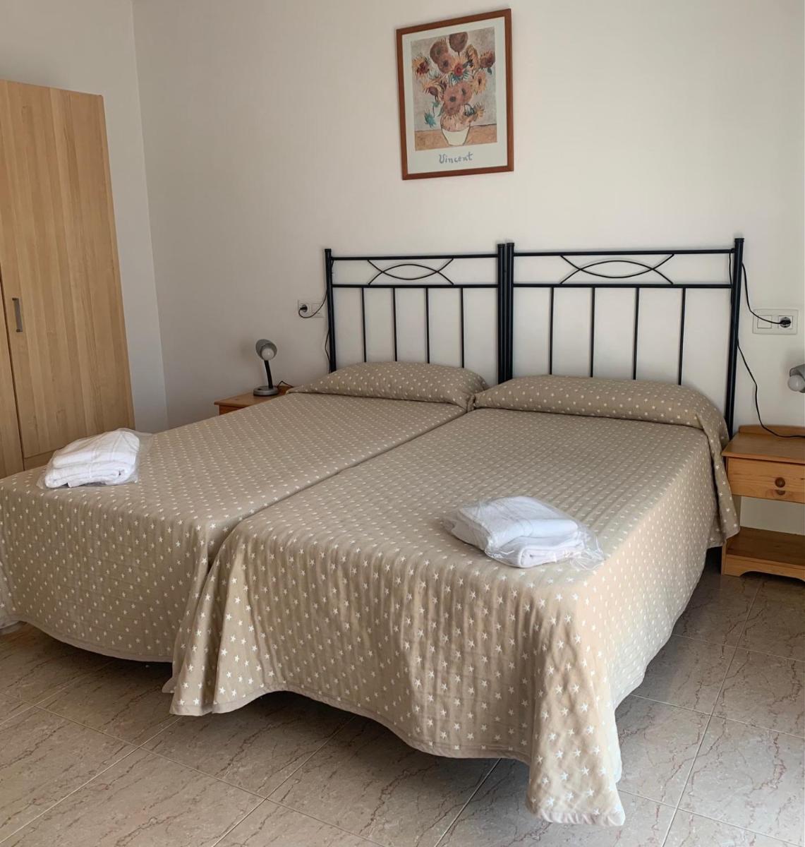 Aparthotel Iris - Housity