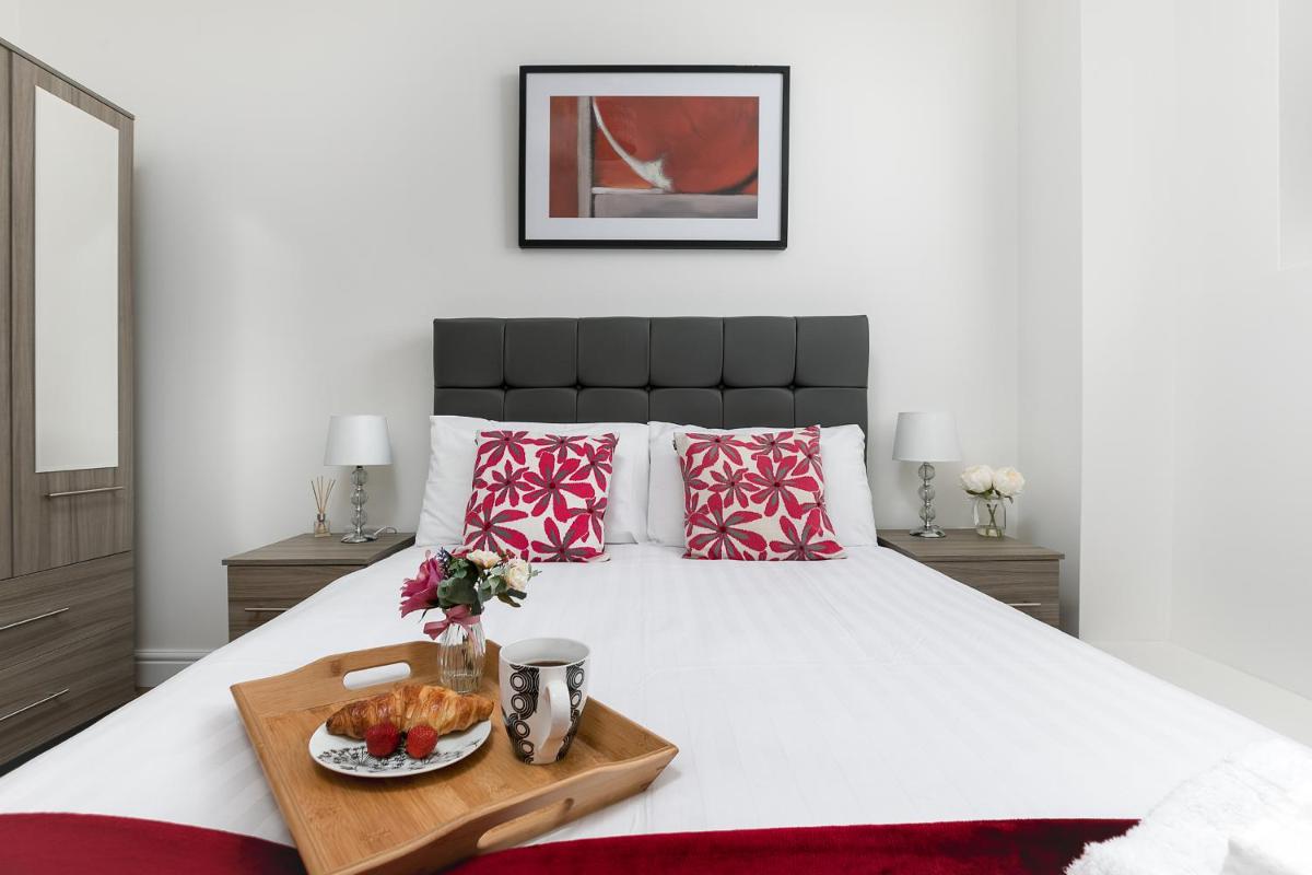 KVM - City Apartment 9 - Contractors - Town Centre by KVM Stays - Housity