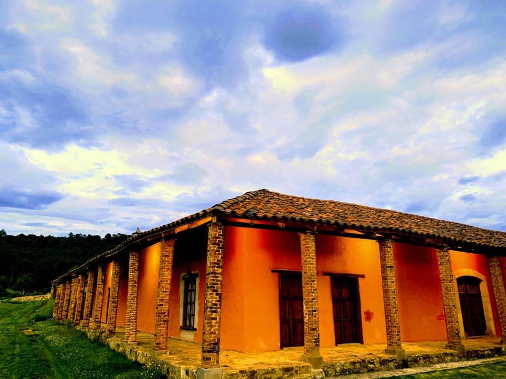 Suitetrails - Antigua Hacienda Metepec