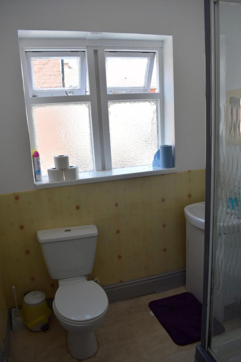 MyRoomz Orchid Hotel - Housity