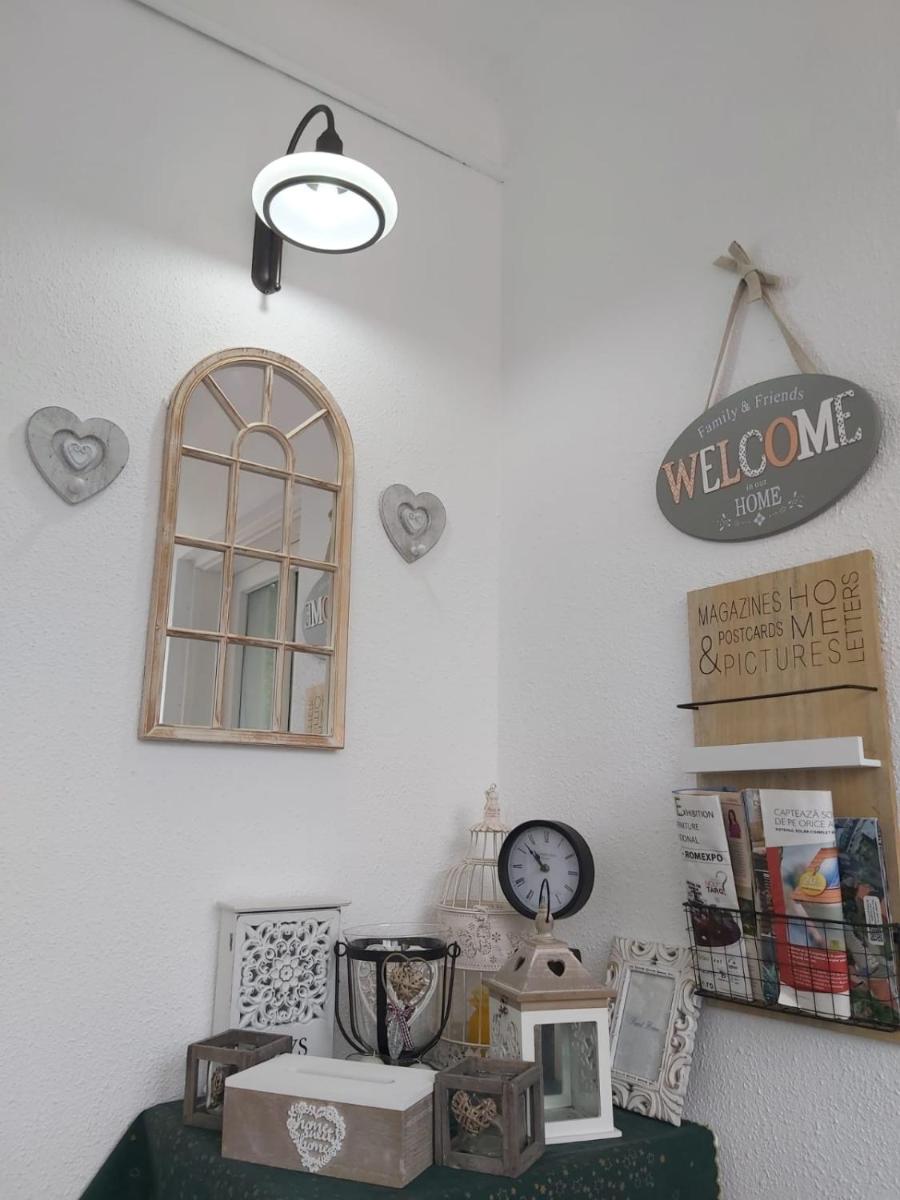 Grey House - Housity