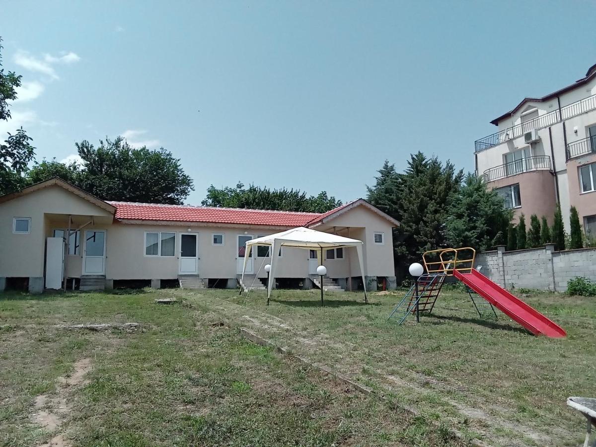 Krimski Guest House and Bungalows - Housity