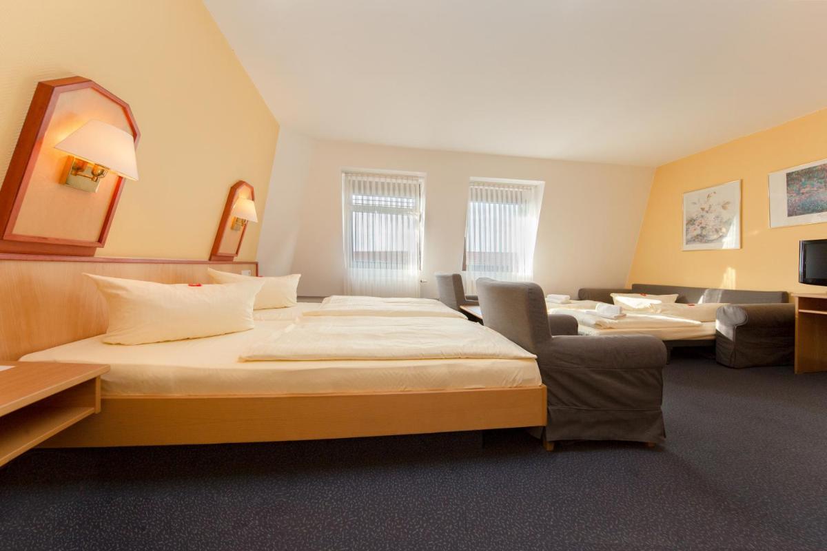 Montana Hotel - Housity