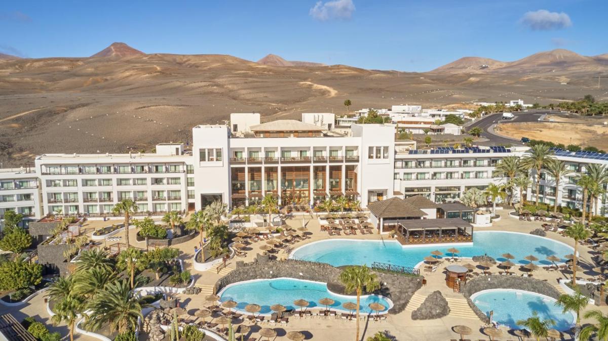 Piscina en o cerca de Secrets Lanzarote Resort & Spa - Adults Only (+18)