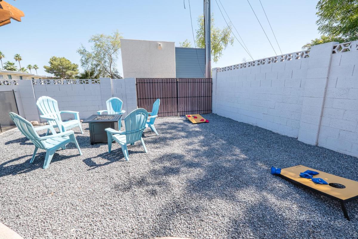 @ 3BR2BA House @ Pool + Game Room + BBQ + Fire Pit - Housity