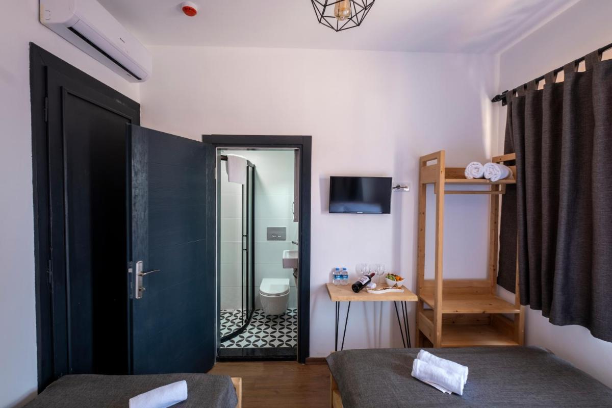 Solo Boutique Hotel - Housity