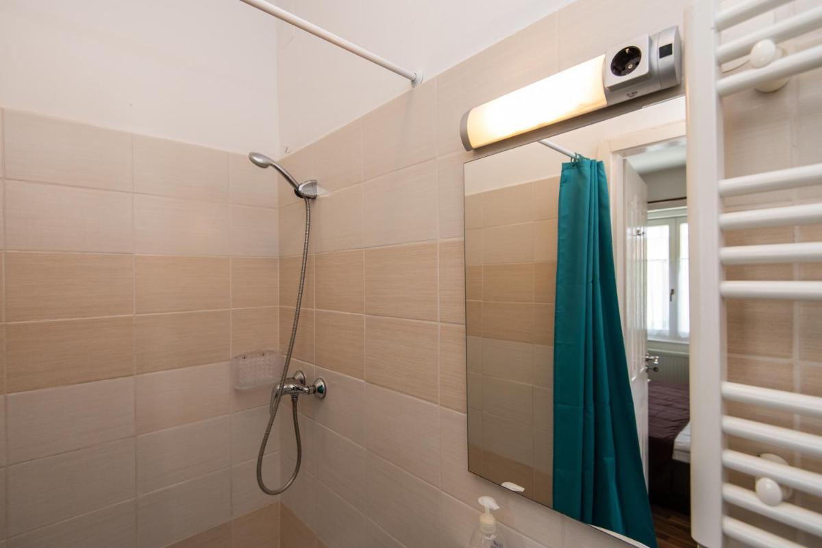 Hello Apartmanház - Housity