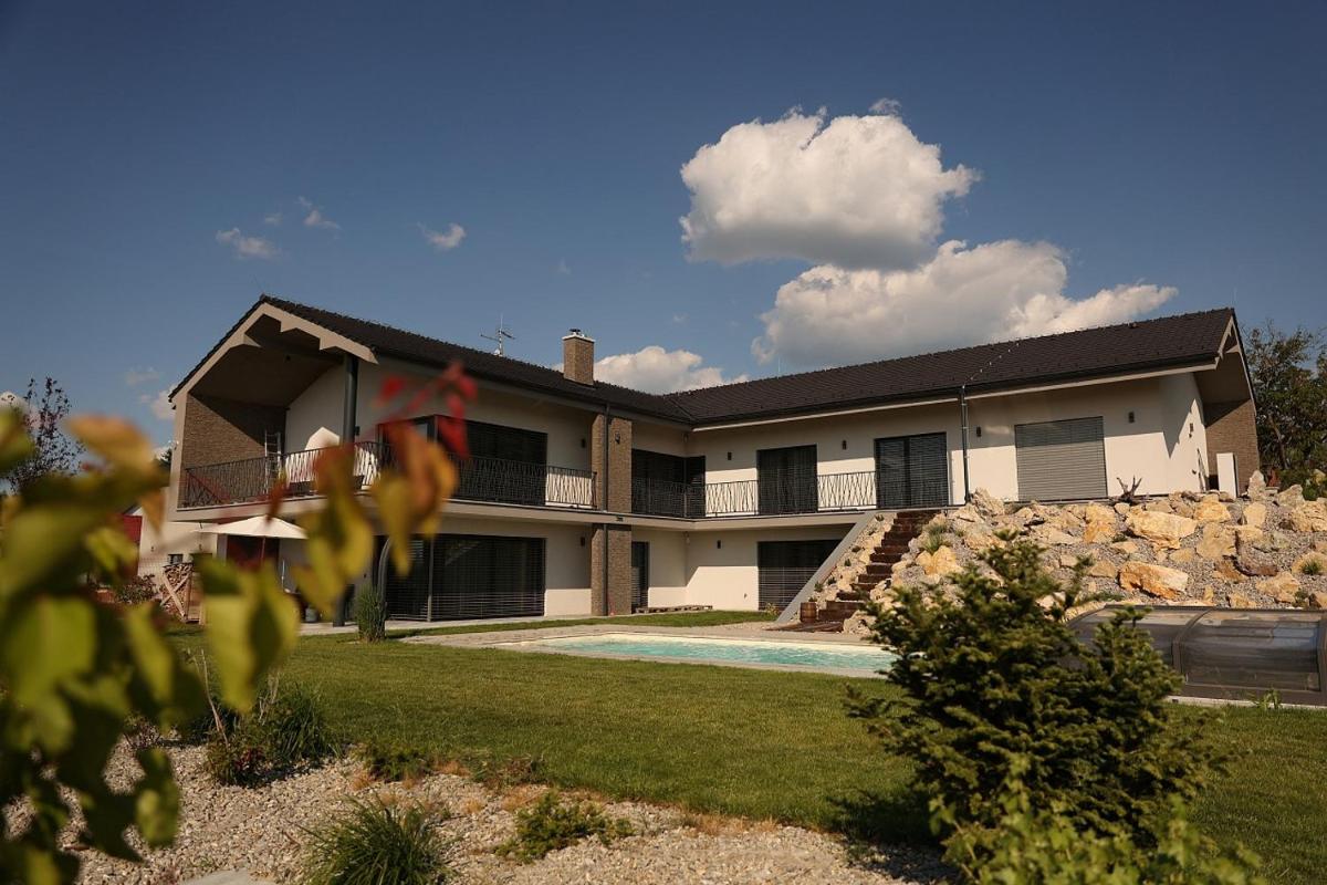 Villa Panorama - Luxurious equipped modern spacious villa - Housity