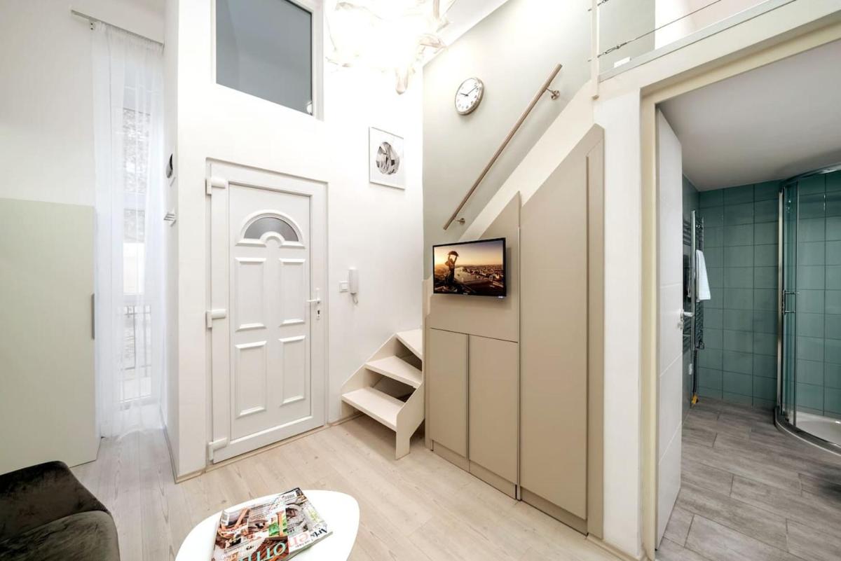 Raday Studio Home - Housity