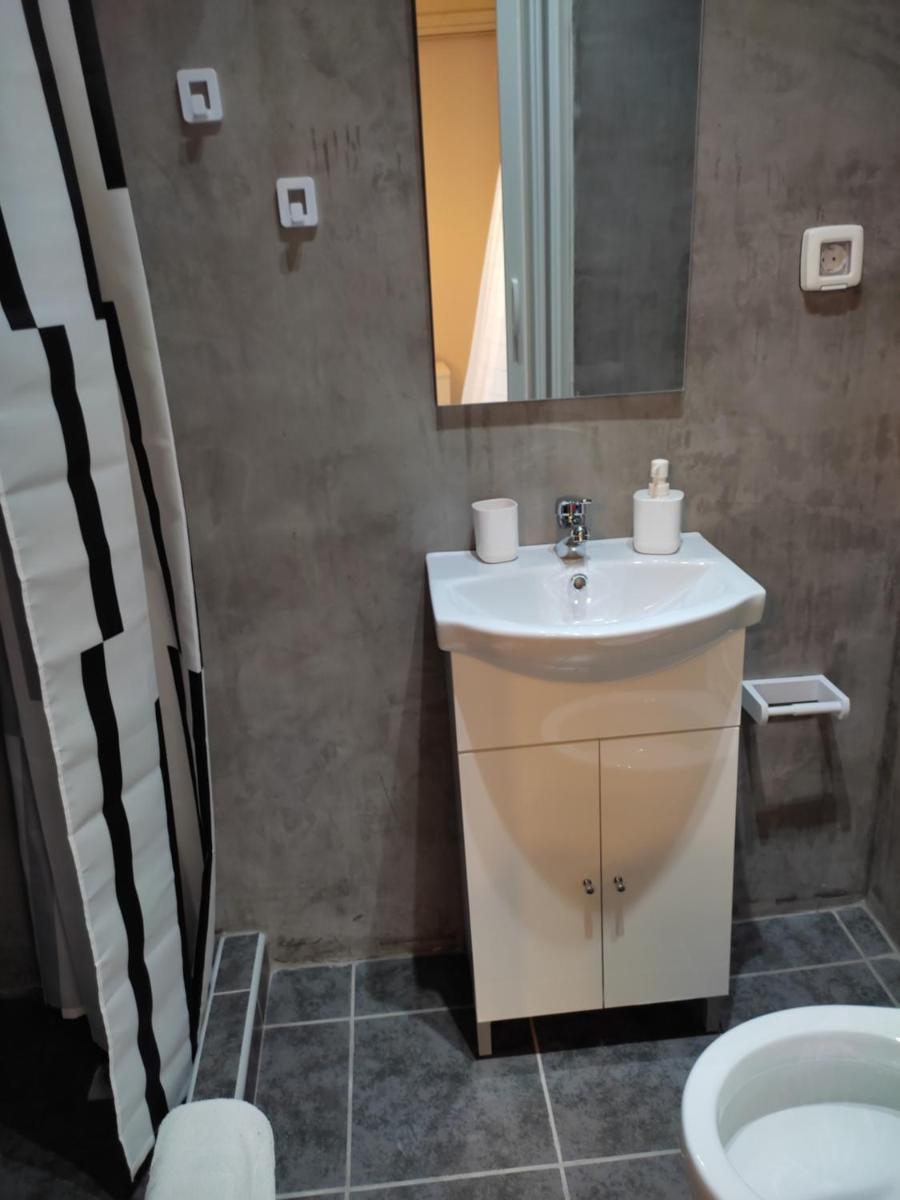 Double M near Athens Airport - Housity