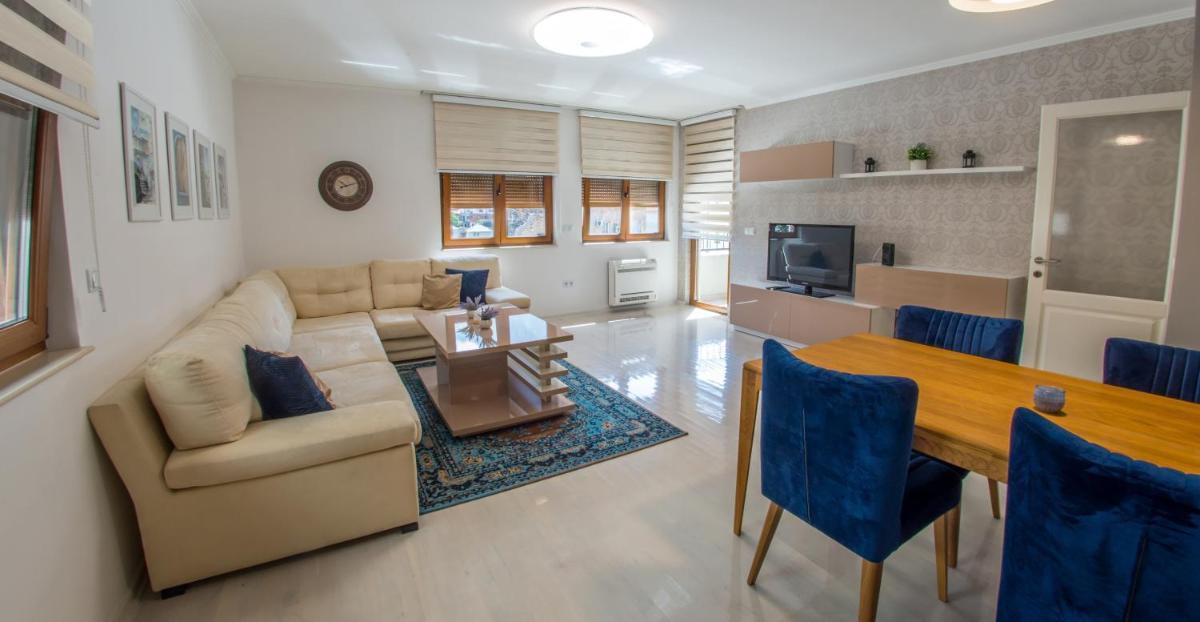 Apartment Light De Luxe - with Old Bridge view - Housity