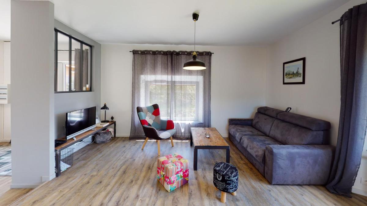 gite le rocher - Housity