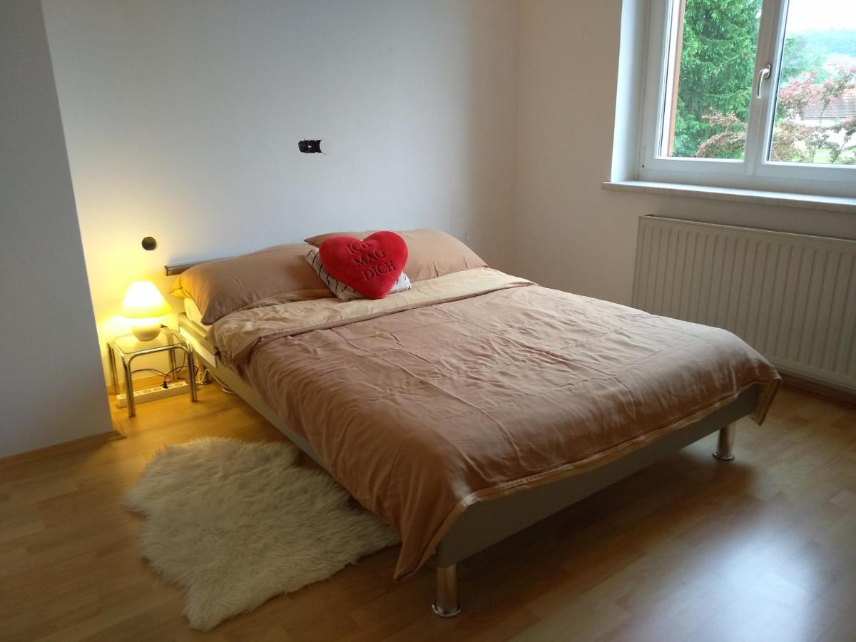 Sonnenhaus in der Vulkanlanderegion - Housity