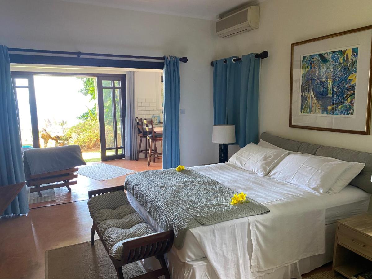 Casa Doro Romantic setting with golden sunset view - Housity
