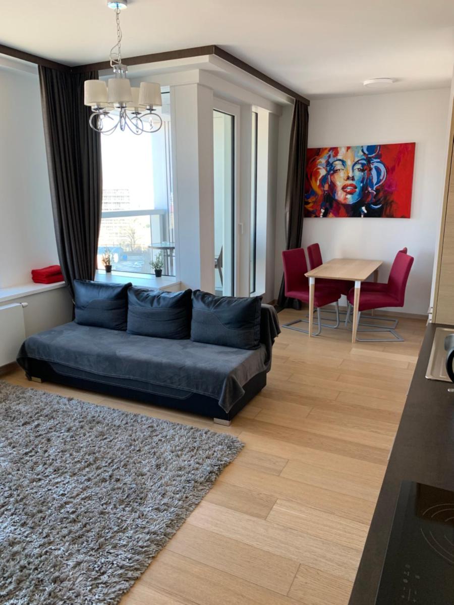 Apartments09 in new building with free parking Panorama city - amazing view close to Old town - Housity