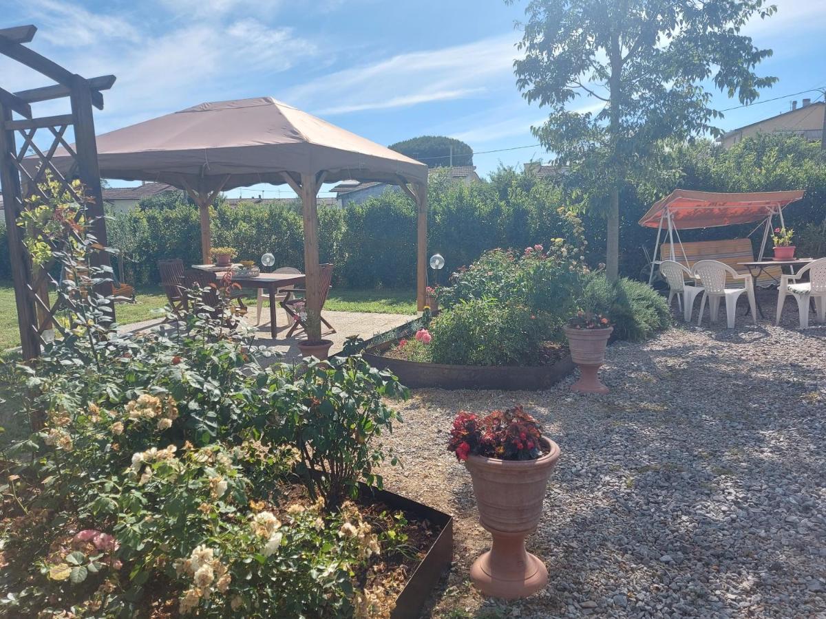 Villa Monica - Housity