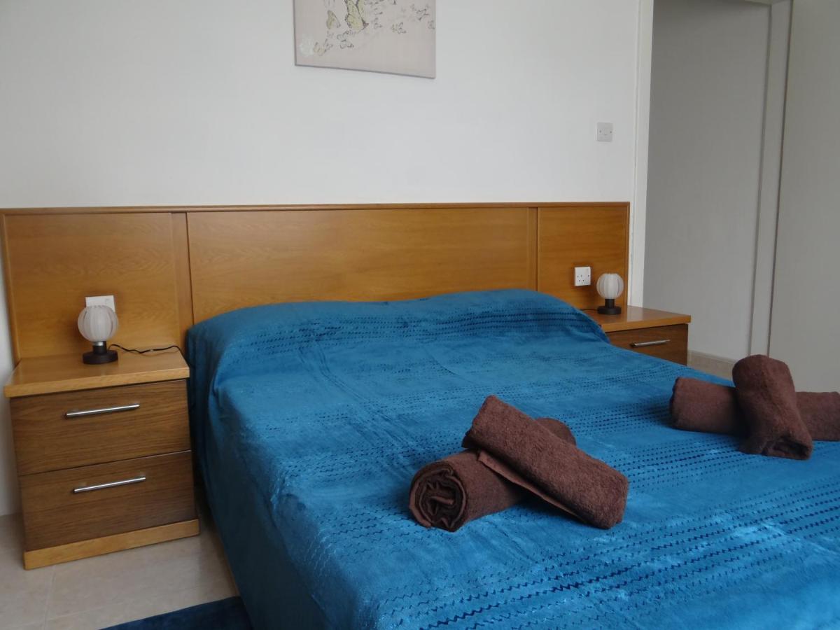 Suitetrails - Modern Two Bedroom Sea View Apartment