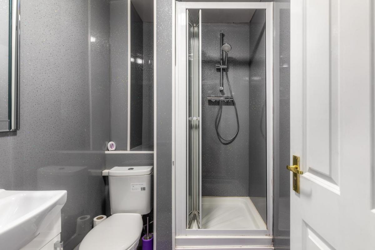 Sunderland City Centre Apartments free parking and Wi-Fi - Housity