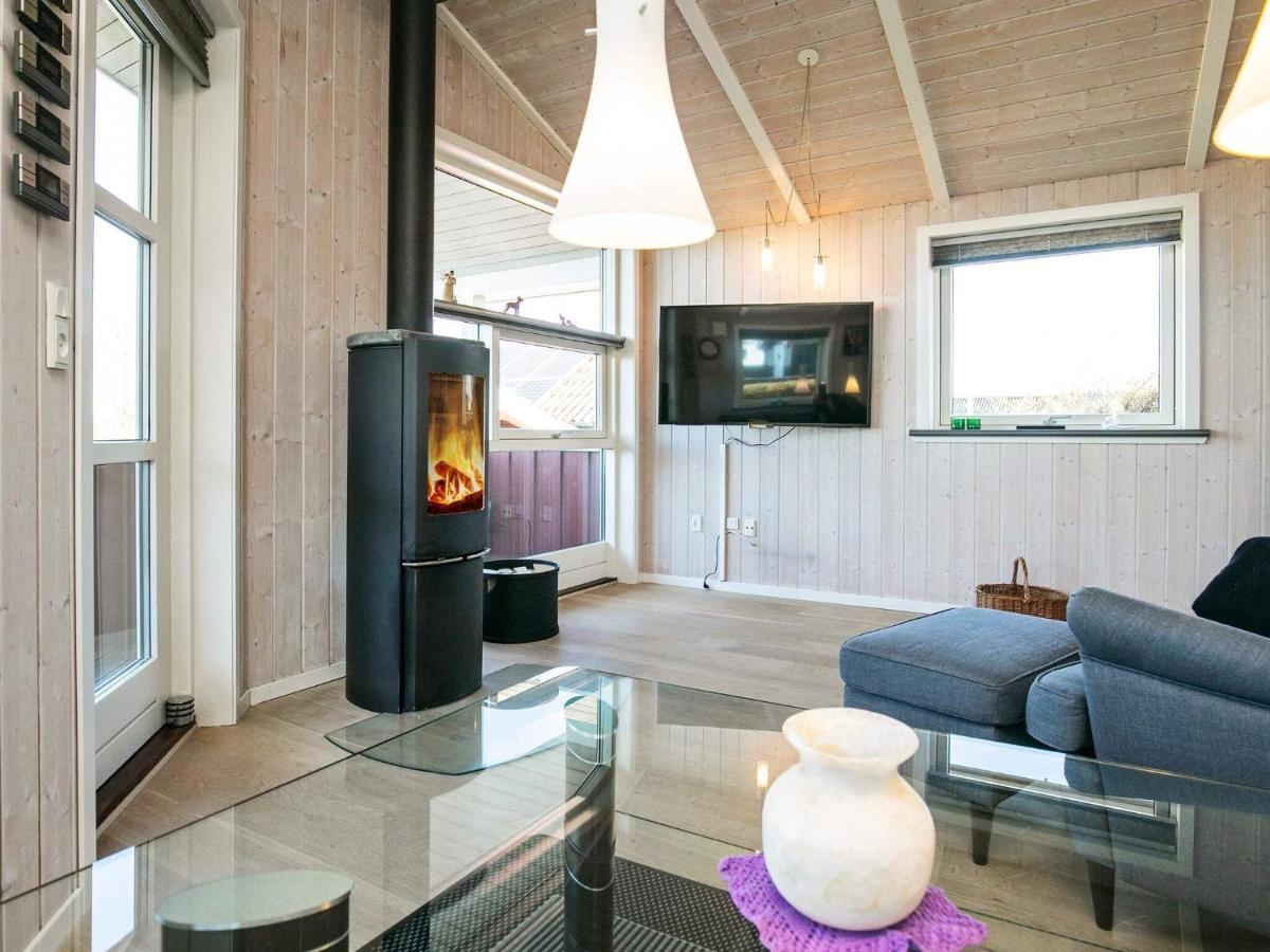 Suitetrails - 5 person holiday home in Esbjerg V