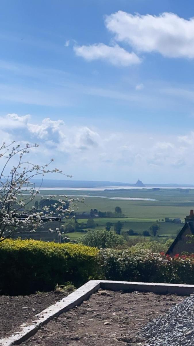LA BUTTE - Maison de vacances Avranches avec vue sur le Mont Saint Michel - Housity