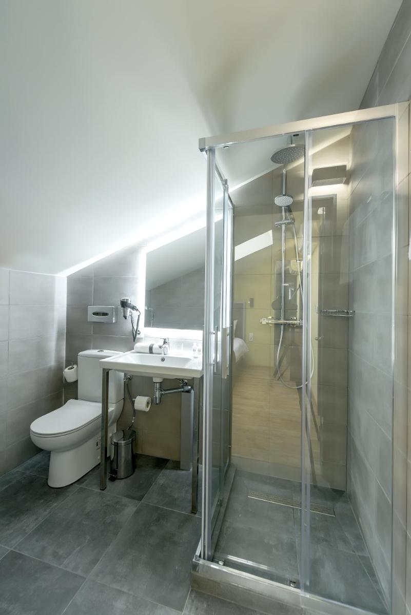 STARK HOTEL - Hizvo