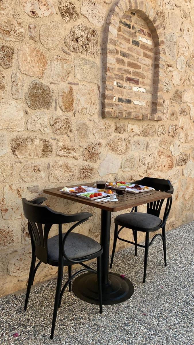 Solo Boutique Hotel - Housity