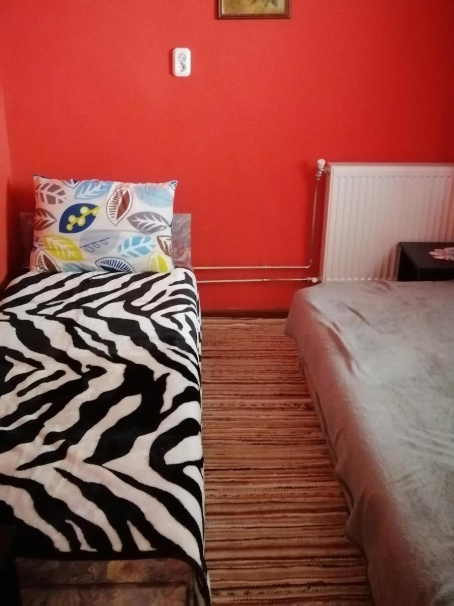 Nagymama Házikója Vendégház Pipacs Nyaralója - Housity