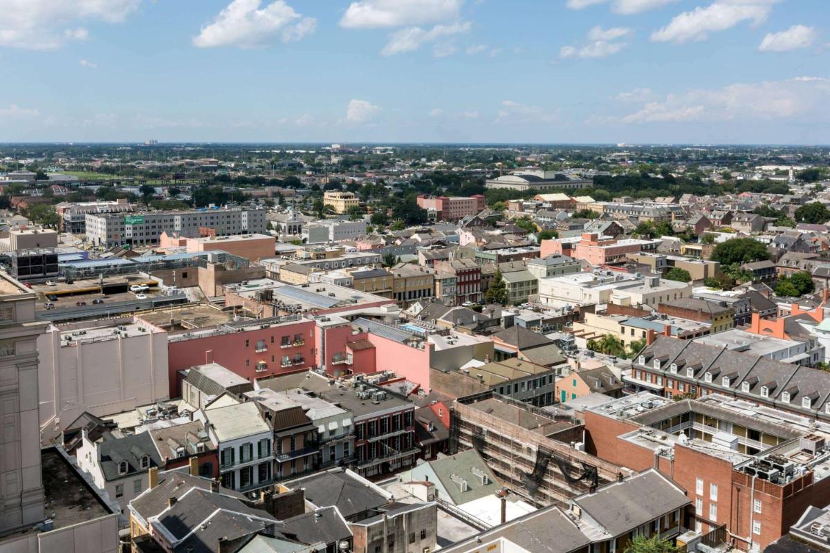 Wyndham New Orleans French Quarter - Housity