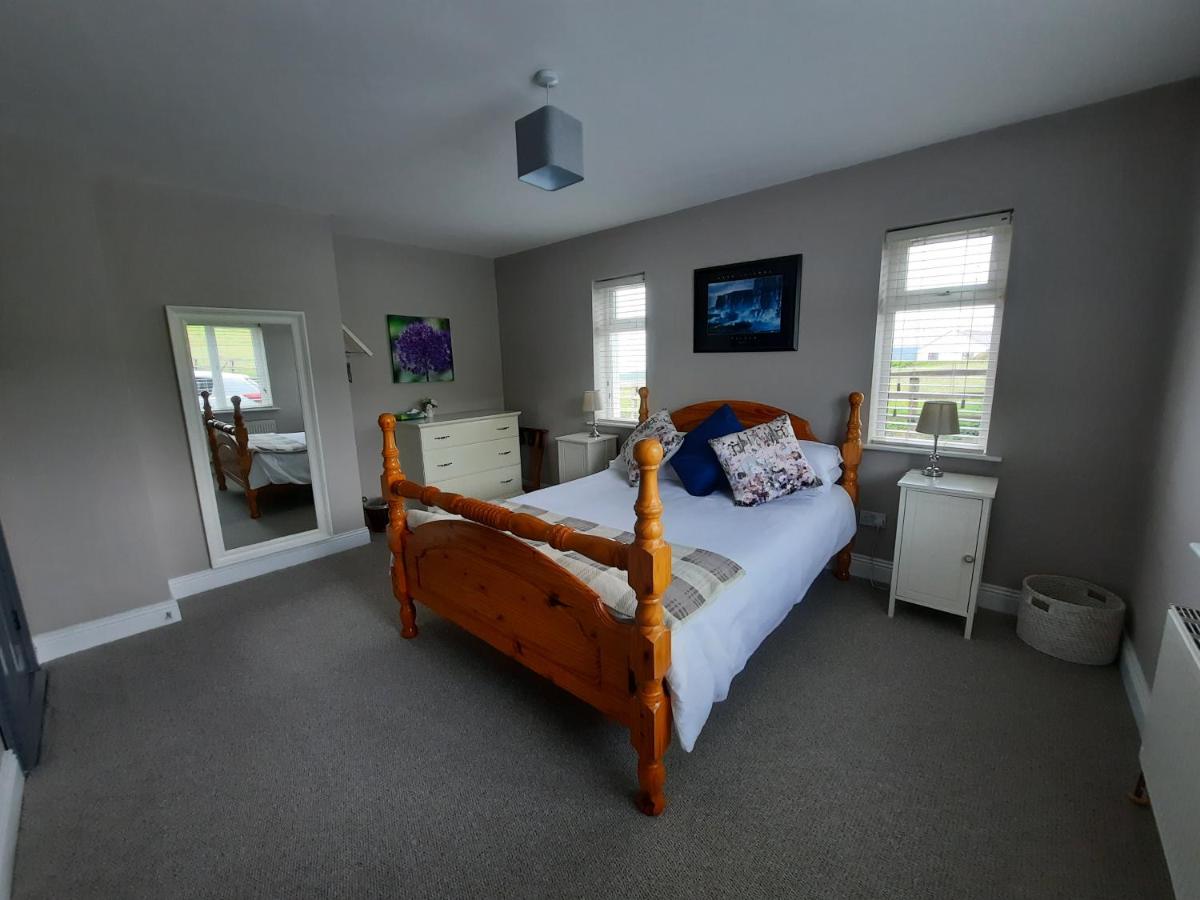 Island View Bed and Breakfast - Housity
