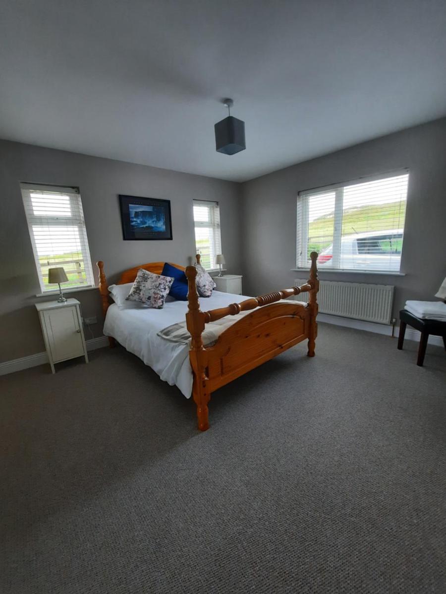 Island View Bed and Breakfast - Housity