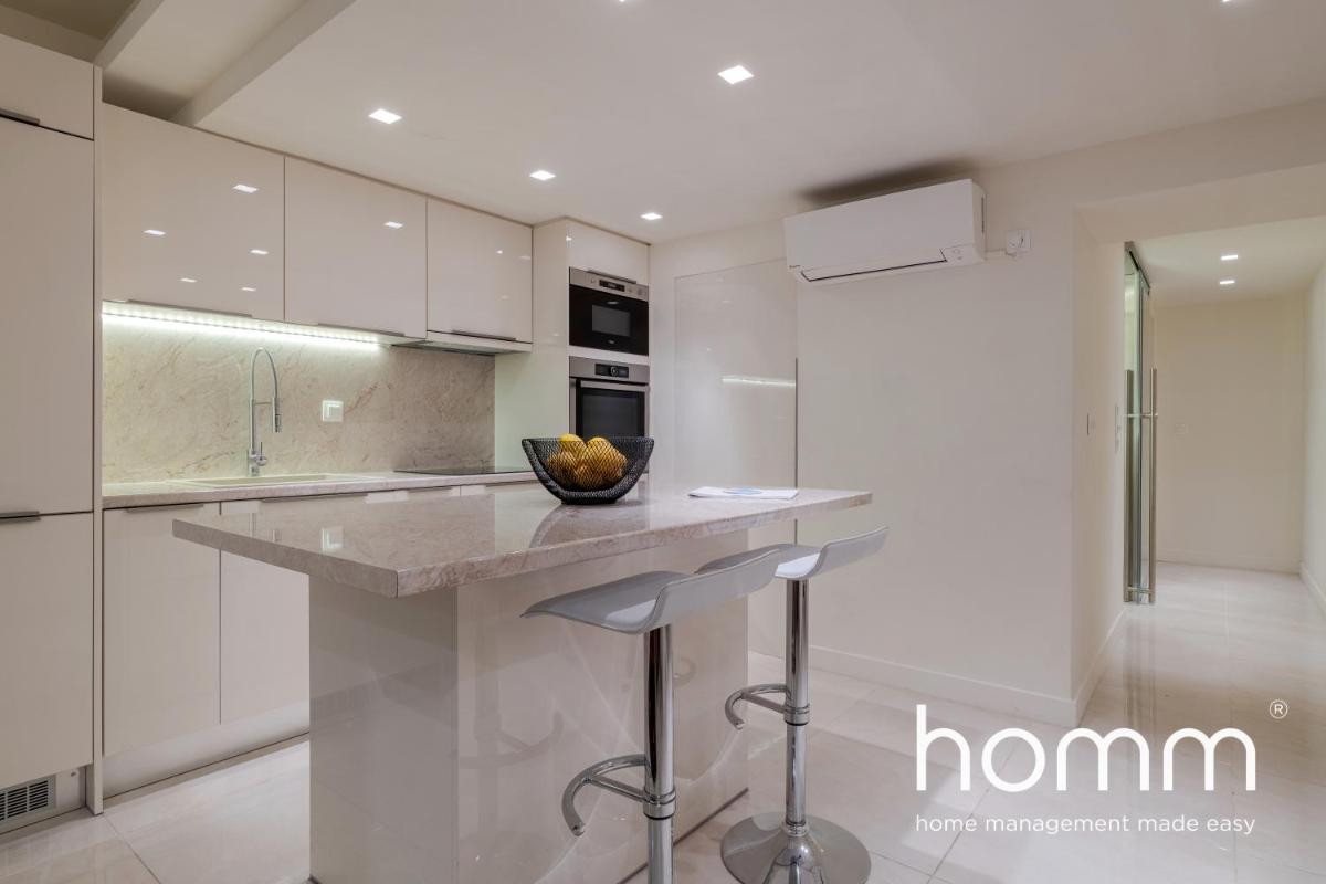 Speusippus homm in Hype Kolonaki - Housity