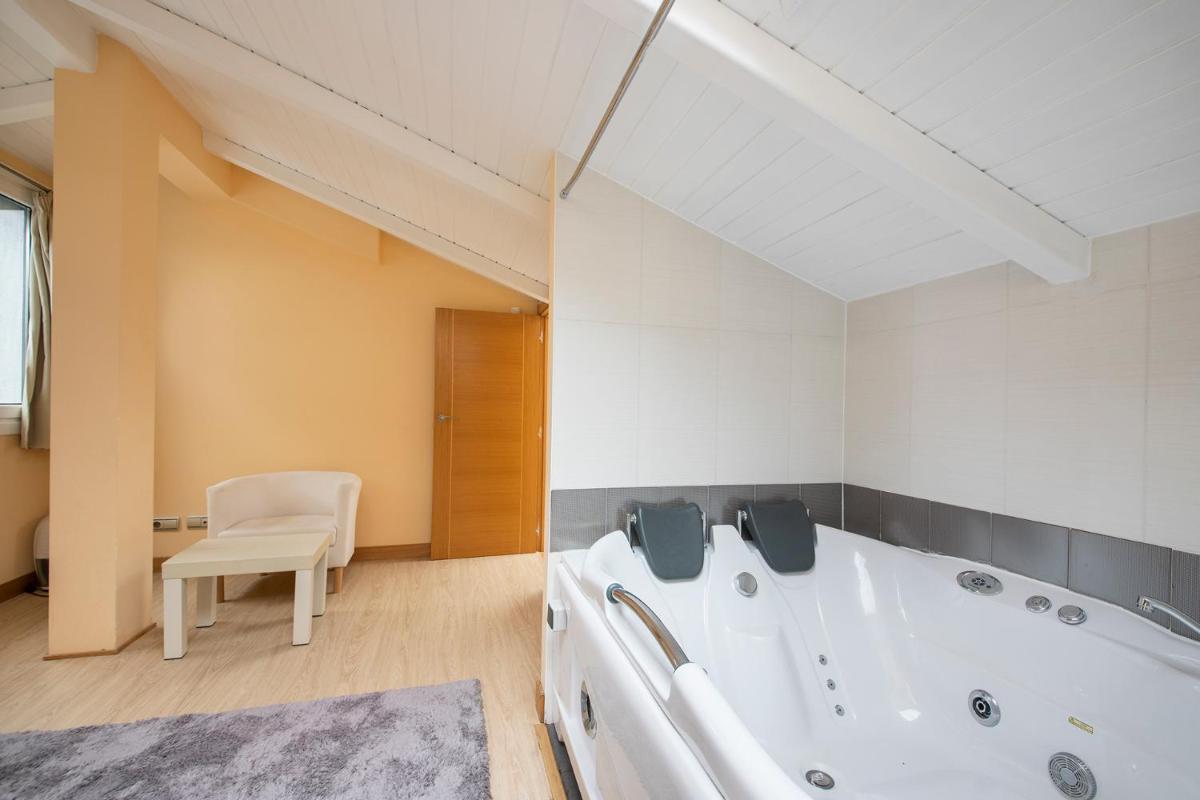 Suitetrails - LUXURY DUPLEX PENTHOUSE WITH TERRACE-OLD TOWN