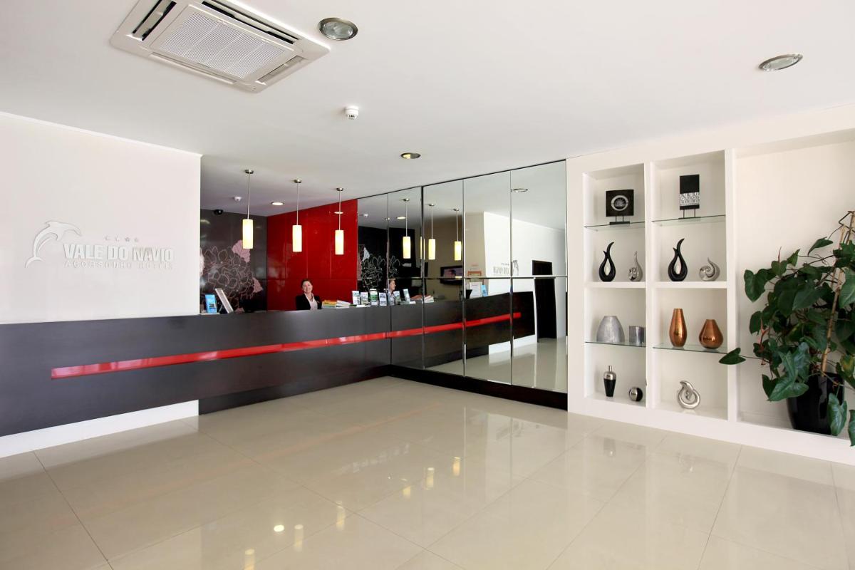 A cozinha ou kitchenette de Hotel Vale Do Navio