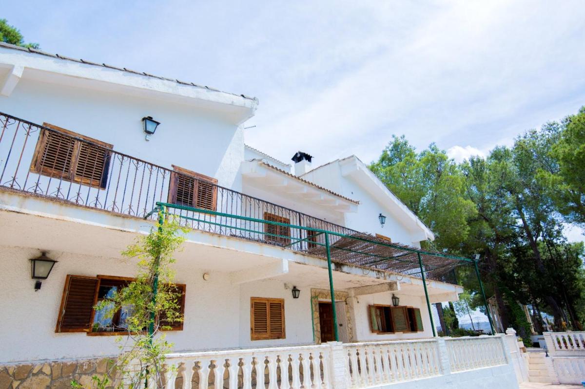 Picturesque Villa in Chulilla with Private Pool - Housity