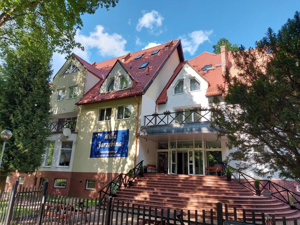 Willa Jarzębina - Housity