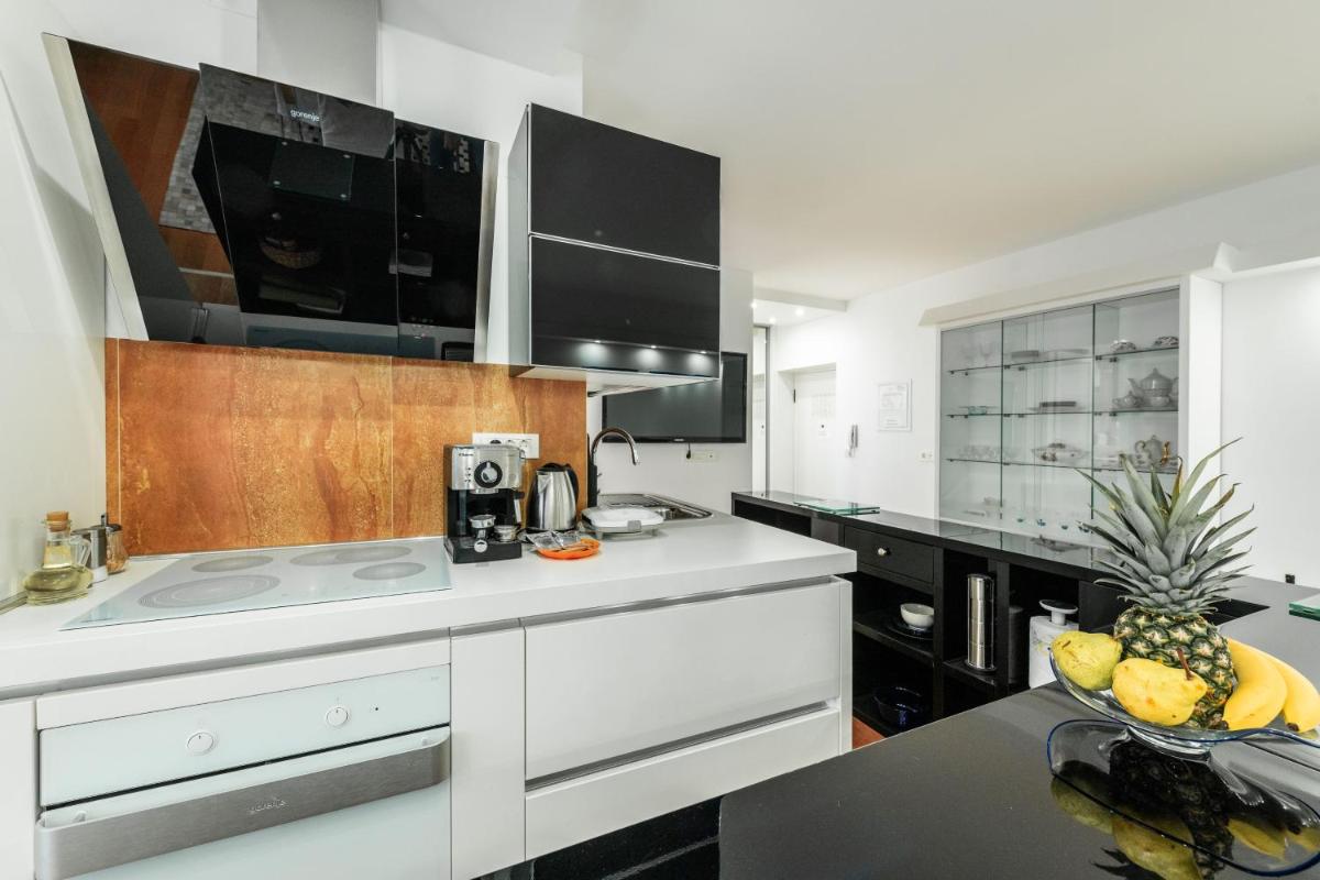 Luxury Apartment Set - Housity