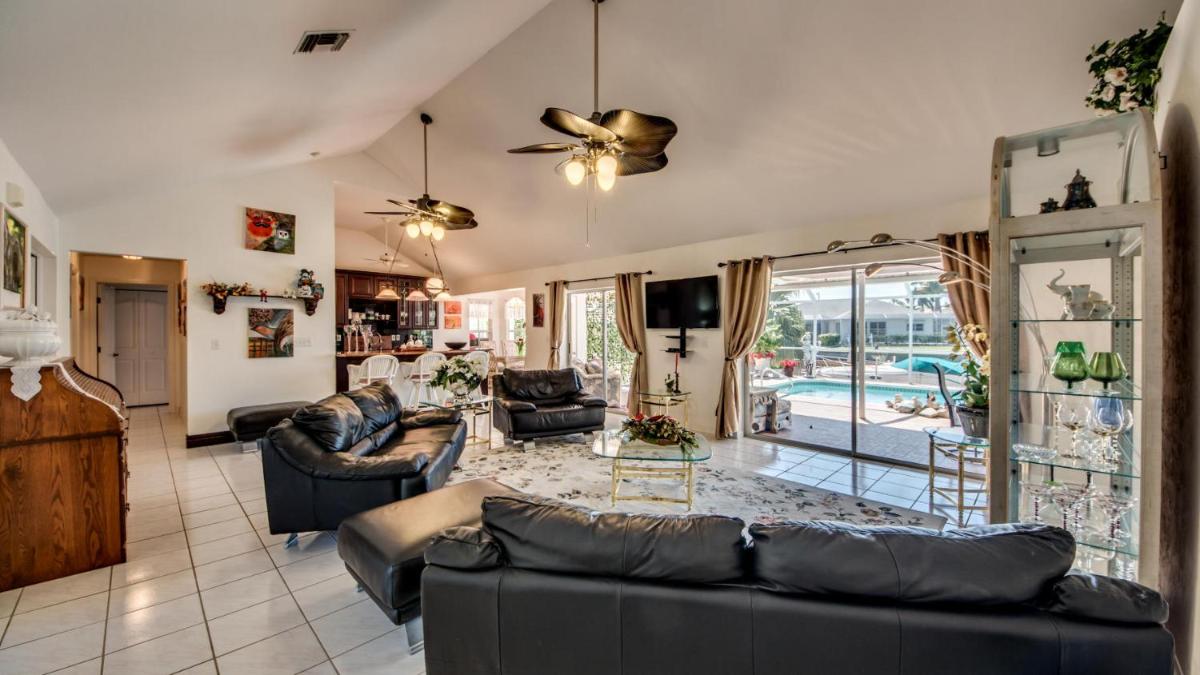 Lakeside at Cat Cay - Cape Coral - Roelens Vacations - Housity