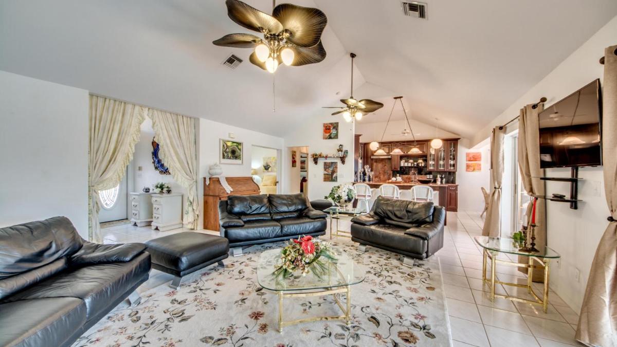 Lakeside at Cat Cay - Cape Coral - Roelens Vacations - Housity