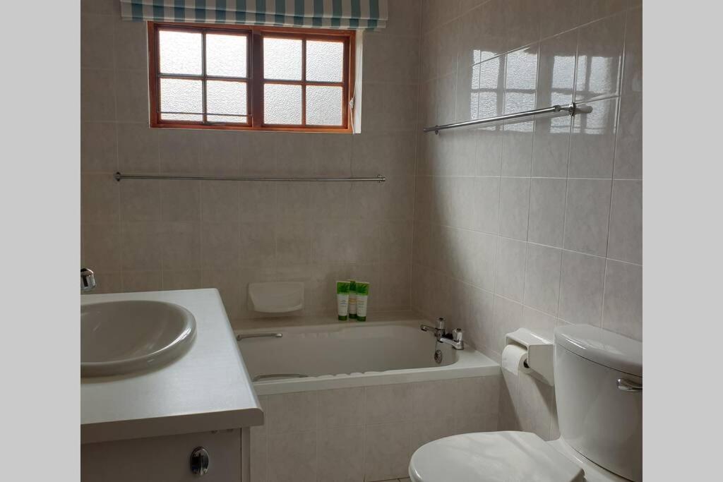 Coral Tree House - Housity