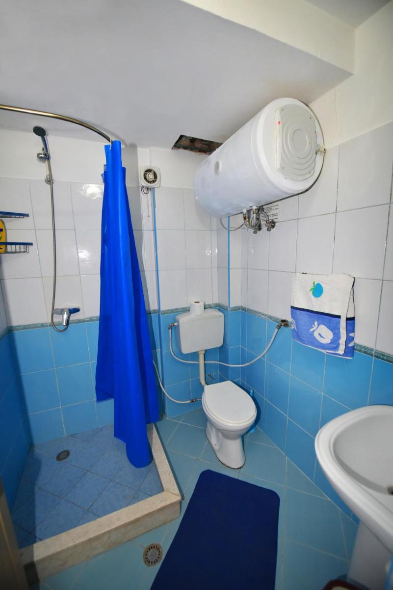 Suitetrails - Lovely Apartment w/ AC + Bath. + Kitchen + Parking and Garden