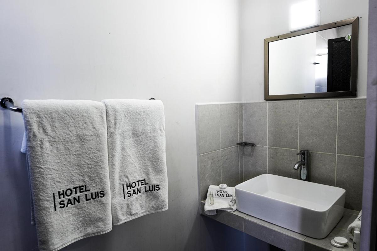 Hotel San Luis - Housity