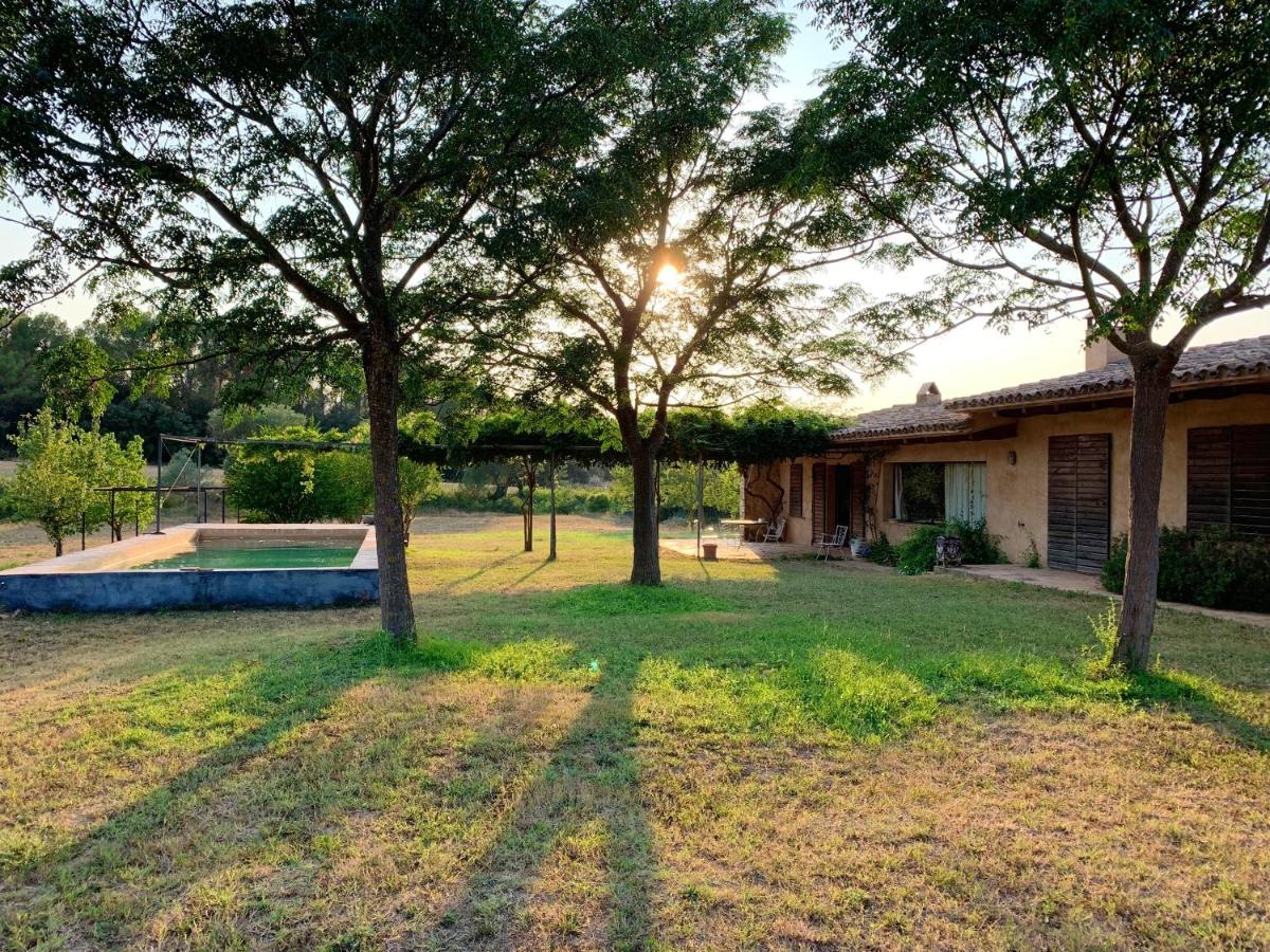 Elegant Villa in Camallera with Private Pool - Housity