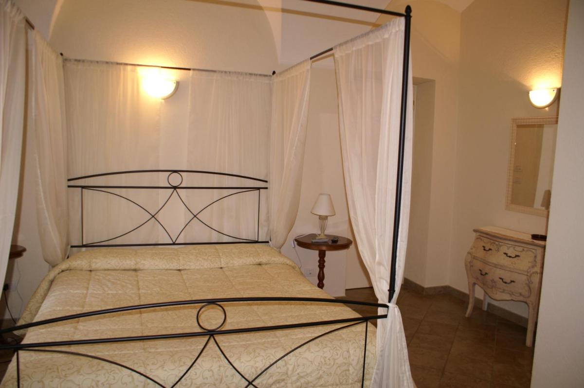 Hotel Porta Santa Maria - Housity