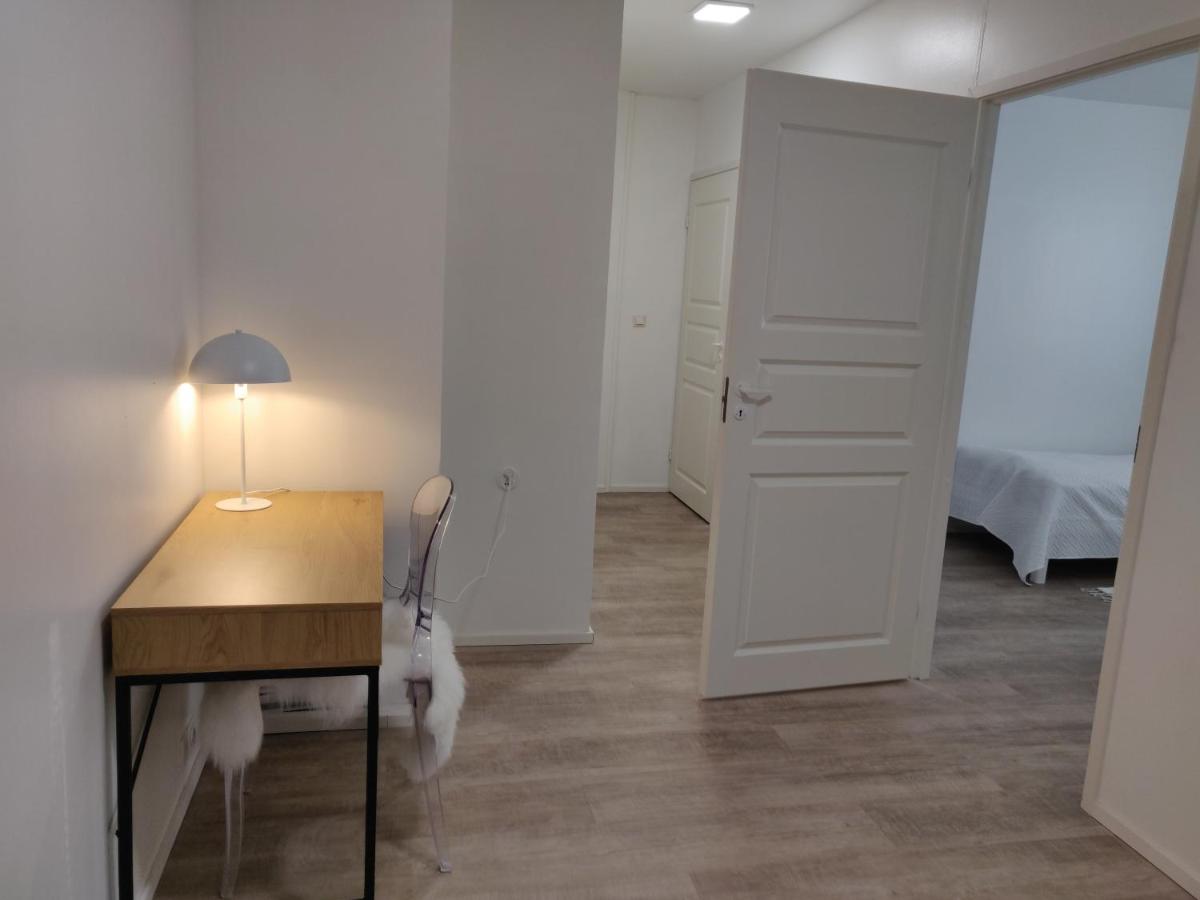 Yyterin valkoinen huoneisto 14 - Housity