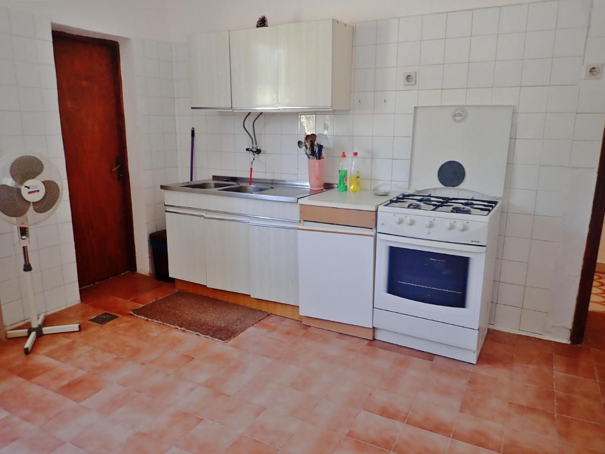 Apartman Nino-50 m from quiet and isolated beach - Housity