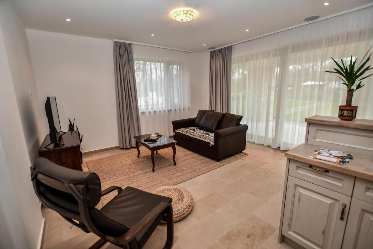 Bodrog33 Riverhouse - Housity