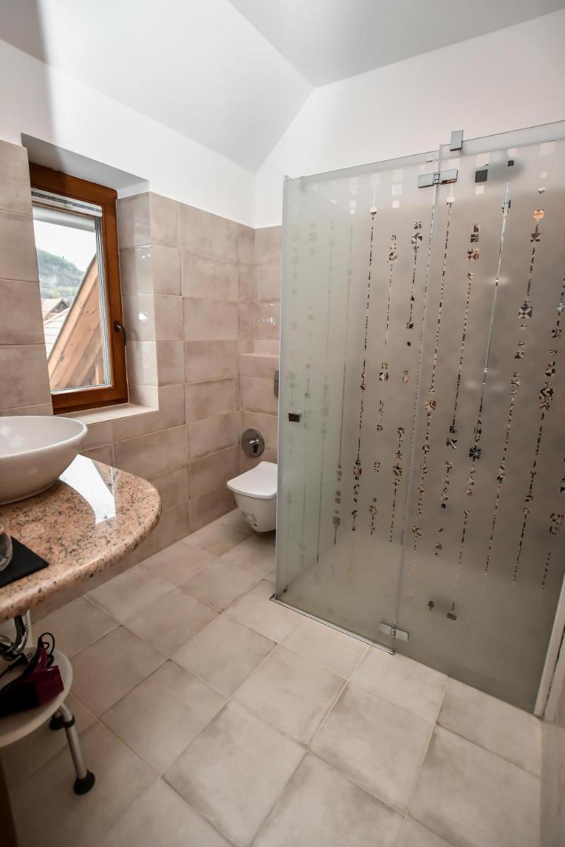 Bodrog33 Riverhouse - Housity